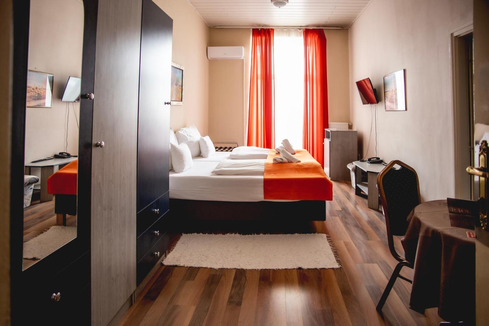 Hotel Kapos Kaposvár Zewnętrze zdjęcie