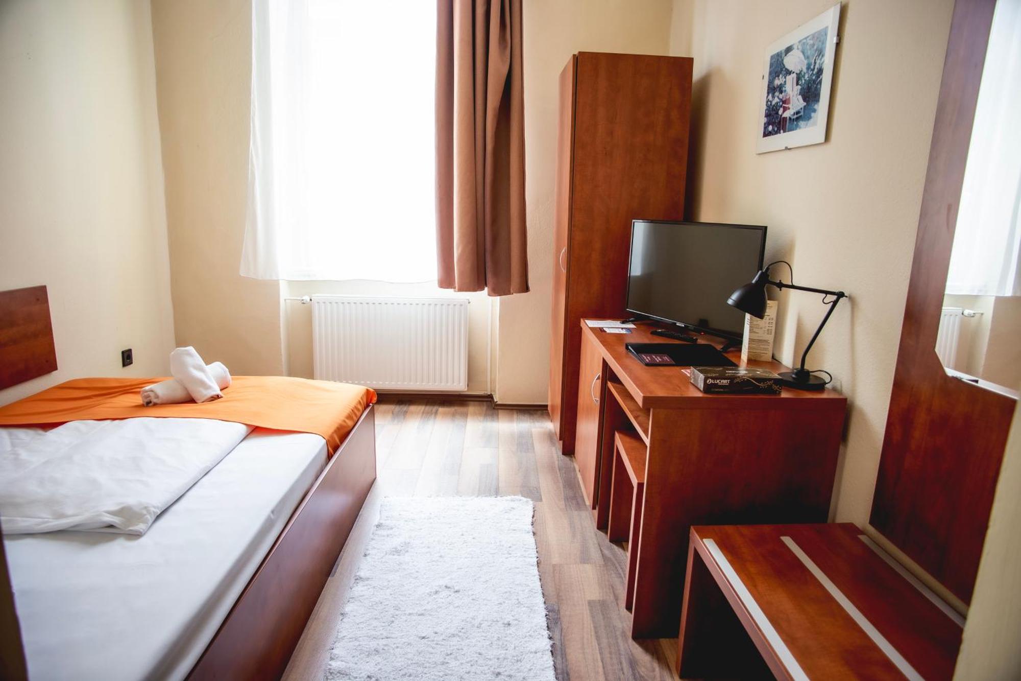Hotel Kapos Kaposvár Zewnętrze zdjęcie