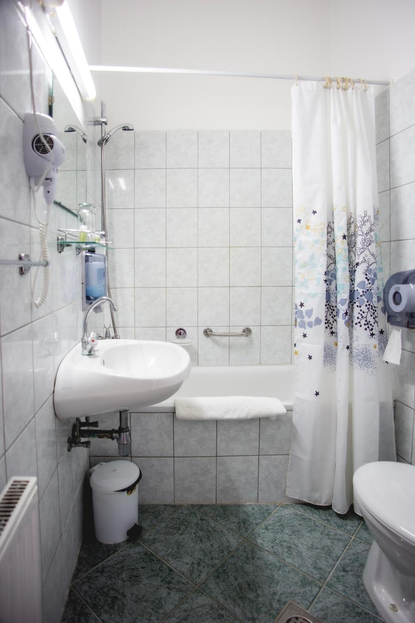 Hotel Kapos Kaposvár Zewnętrze zdjęcie