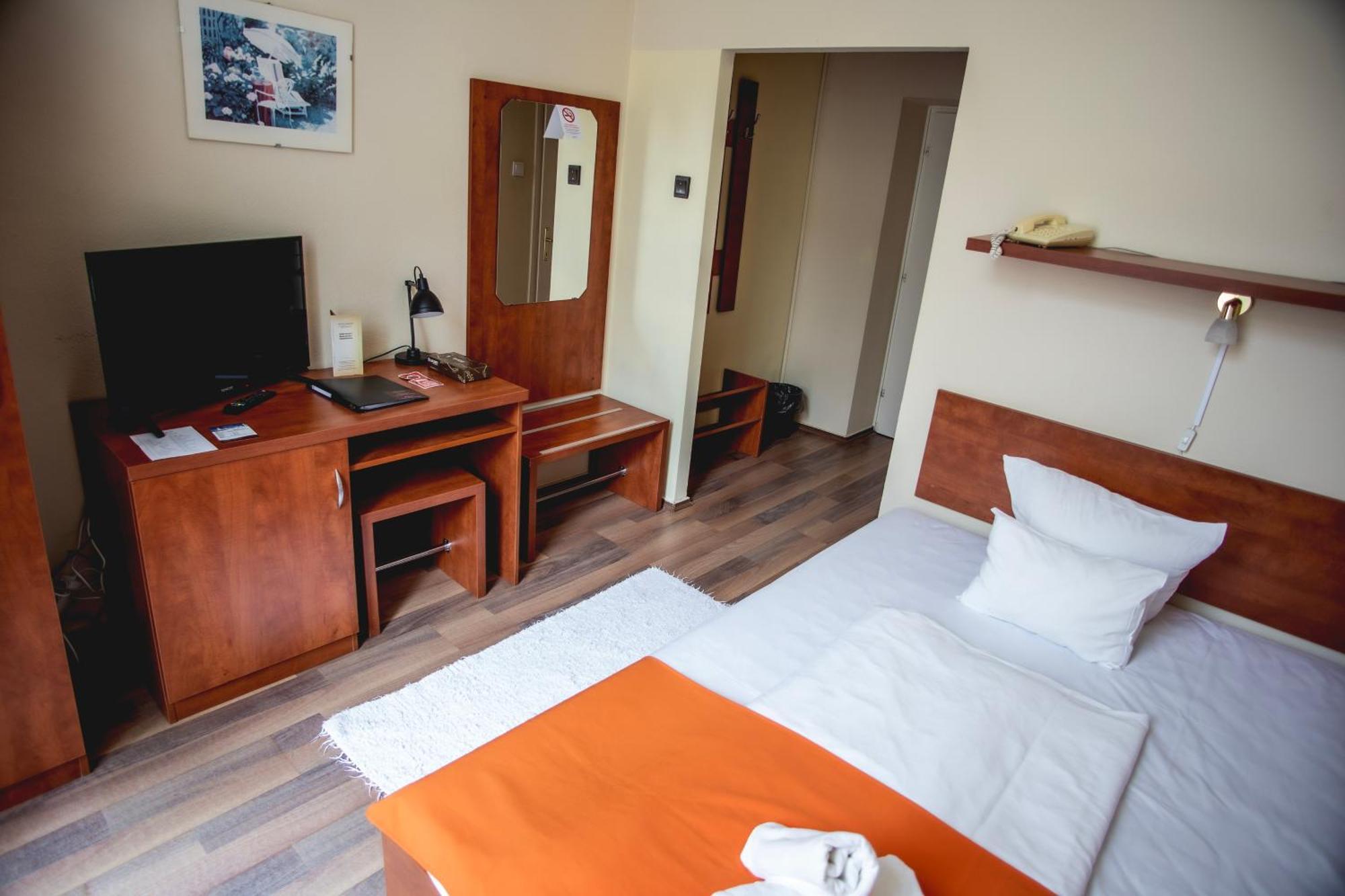 Hotel Kapos Kaposvár Zewnętrze zdjęcie